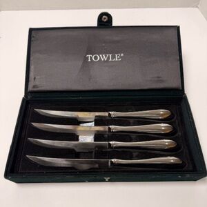 Towle Set Of 4 Stainless Steel Steak Knives In Green Felt Box